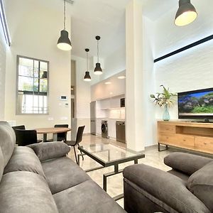 Tr2 Aparcamiento Incluido Amplio Y Moderno Loft Cartuja De Sevilla